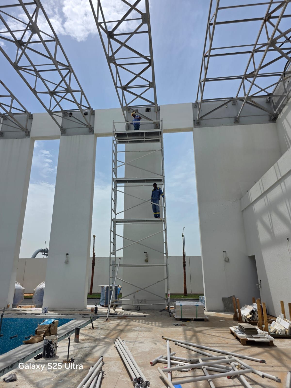 Structural steel erection on an AL NIMRA site — photograph 9