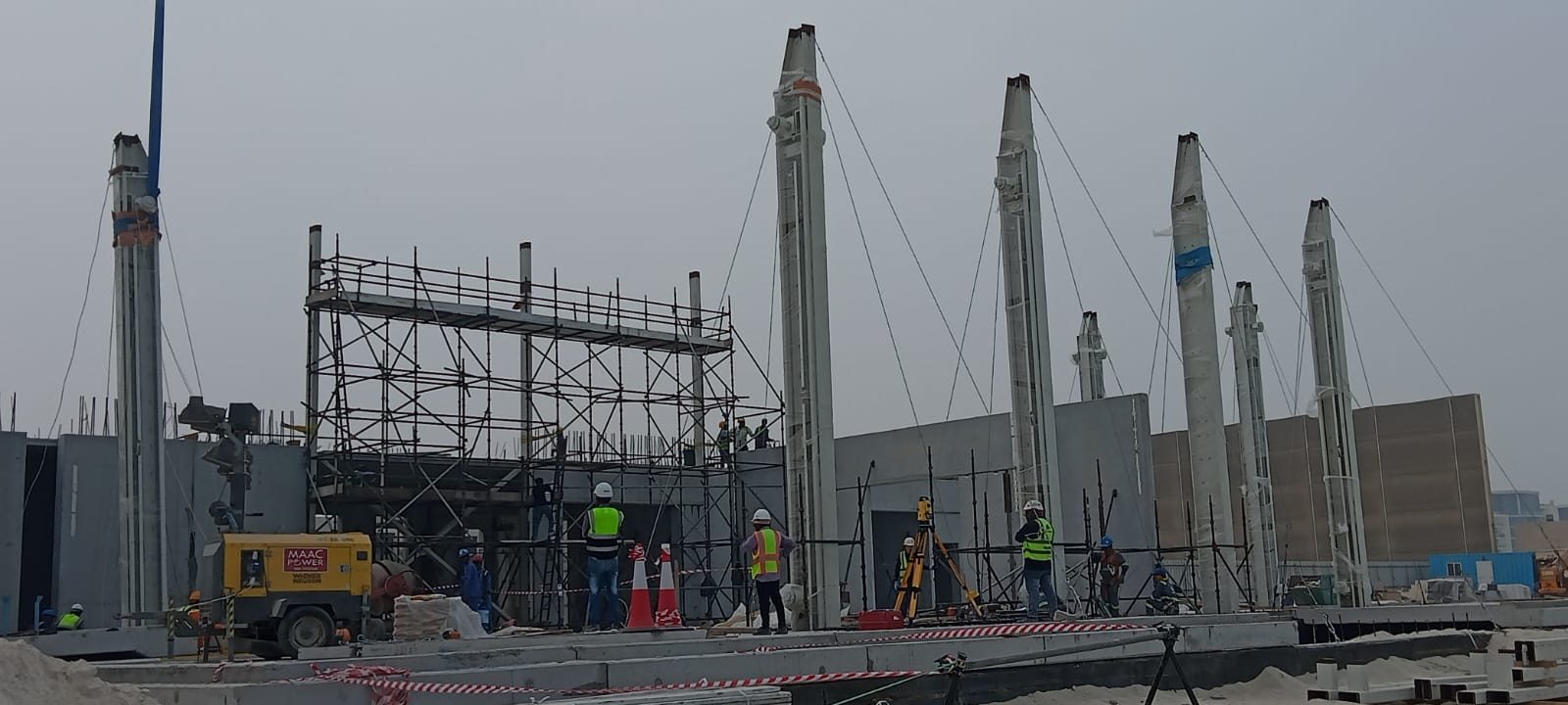Structural steel erection on an AL NIMRA site — photograph 37